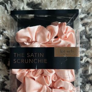 Kitsch | The Satin Scrunchie (4)
